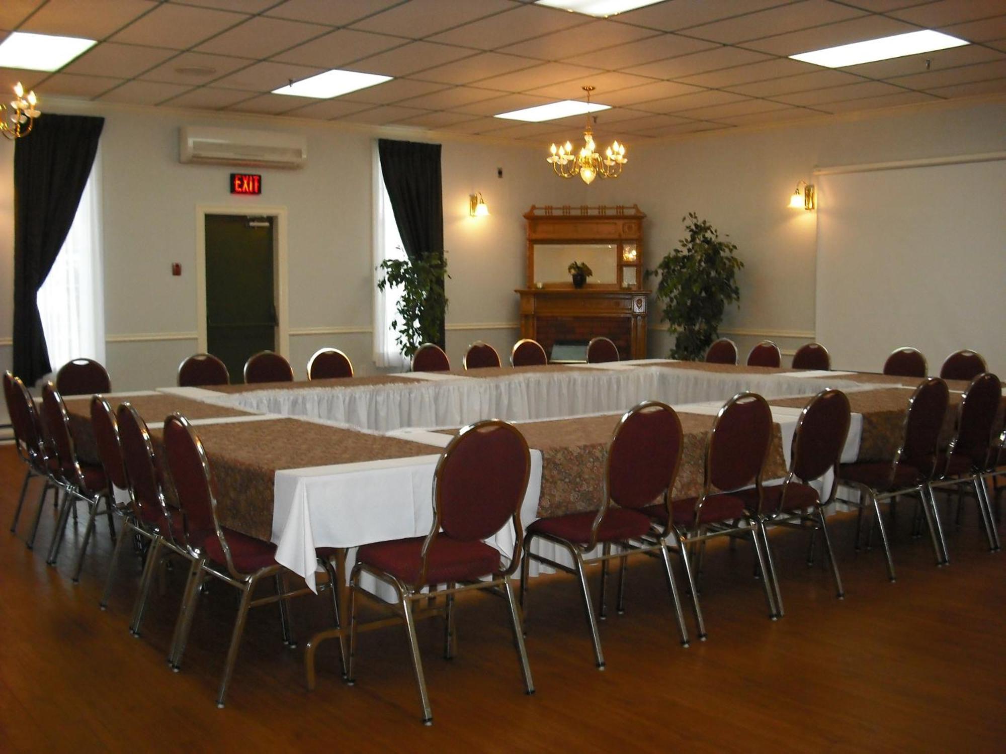 Claymore Inn And Suites Antigonish Exterior photo